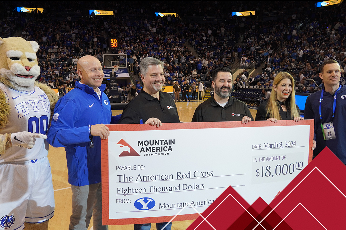 Mountain America Donates 18K to American Red Cross of Utah